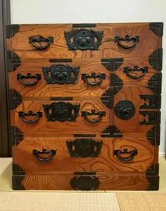 岩谷堂箪笥【菊地 裕一】作 赤黒呂塗 藤原塗 南部鉄金具 みちのく型 整理タンス 岩谷堂箪笥【菊地 裕一】作 赤黒呂塗 藤原塗 南部鉄金具