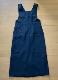 ジャンパースカート　黒色　ウール製