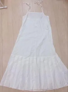 H＆M 新品タグ付き ロングキャミワンピースのサムネイル