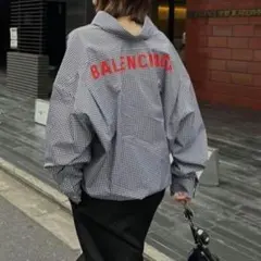 BALENCIAGA バックロゴ ギンガムチェックビックシルエット シャツ 34 BALENCIAGA バックロゴ ギンガムチェックビックシルエット シャツ 34