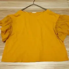 GU ジーユー フリル袖 半袖  カットソー Tシャツ ブラウス プルオーバー