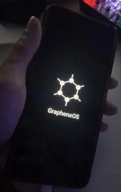 GrapheneOS アンチスパイフォン 本体 - メルカリ