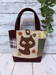 ハンドメイドトートバッグ　No.1108 一点物　パッチワーク風　ネコバッグのサムネイル