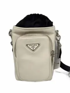 早い者勝ち　新品PRADA スマートフォンバッグ　ショルダー　ホワイト　白