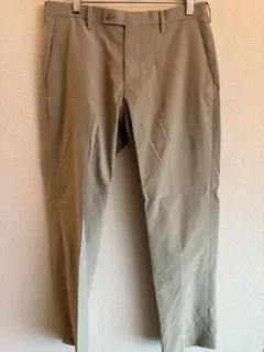美品 UNIQLO ベージュ スラックス W82cm L76cm 感動パンツ