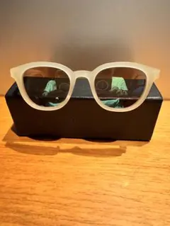 BLANC. Tomorrowlandコラボ メガネホワイトフレームのサムネイル