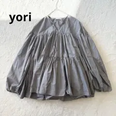 2026年最新】yori ボリュームギャザーブラウスの人気アイテム - メルカリ