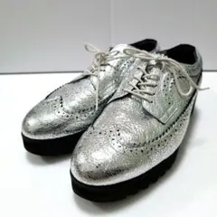 【tomop様専用】オニツカタイガー ブローグ シルバー スニーカー 24.0のサムネイル