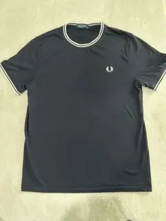 【美品】FRED PERRY フレッドペリークルーネック Tシャツ M ブラックのサムネイル
