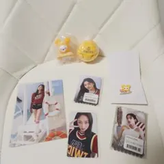 TWICE ジヒョフォトカード・グッズセット