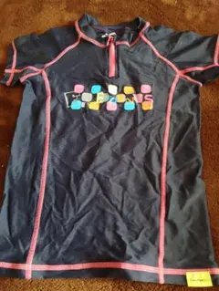 120cm ラッシュガード 黒 赤 カラフル