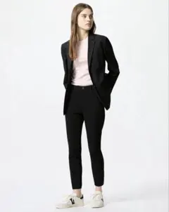 ユニクロ　ウルトラストレッチクロップドレギンスパンツ　レディース　ブラック　M