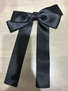 黒リボン　ヘアバレッタ