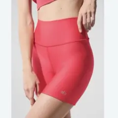 2025年最新】ALO yoga airliftの人気アイテム - メルカリ