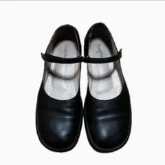 【MARGARET HOWELL】メリージェーン レザー パンプス　22.5のサムネイル