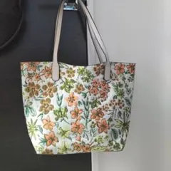 リバーシブルバック