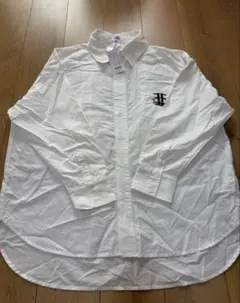 ホワイト 長袖シャツ ロゴ刺繍付き