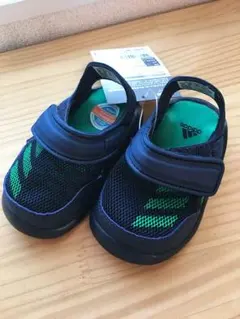 新品タグ付きadidas サンダル 12㎝