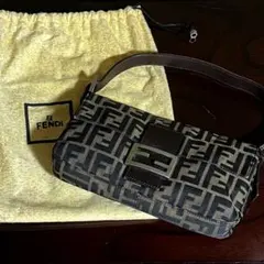 美品 FENDI フェンディ マンマバケット ズッカ柄 ショルダーバッグ