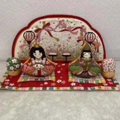 伝統的な雛人形セット　ぬいぐるみ