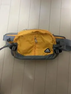 adidas ウエストバッグ　オレンジ
