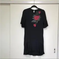 ZARA  黒ワンピース