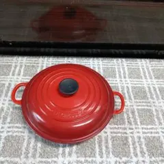 y*7様 匿名配送 STAUB オーバル 楕円型 両手鍋 レッド 23cm - メルカリ