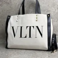 ✨高級品✨ ヴァレンティノ 2way ショルダーバッグ VLTN スタッズ 白色 ✨高級品✨ ヴァレンティノ 2way ショルダーバッグ VLTN スタッズ 白色