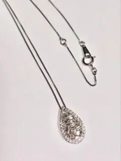 K18WG ホワイトゴールド 雫型 テーパーダイヤ ダイヤモンド ネックレス