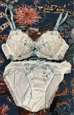【新品未使用タグ付き】Risa Magli ブラC75・ショーツLサイズのサムネイル