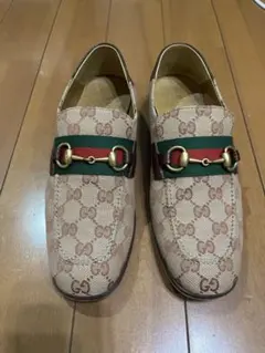 GUCCI ローファー