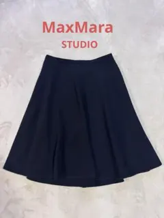 良品　MaxMara Studio フレアスカート ブラック J40のサムネイル