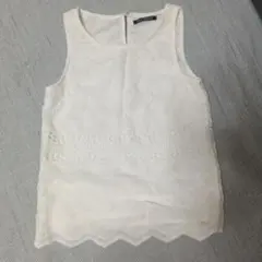 ホワイト ノースリーブ トップス