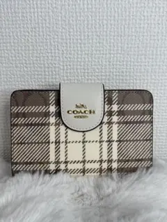 新品タグ付】COACH 二つ折り財布 シグネチャー チェック柄 C6011