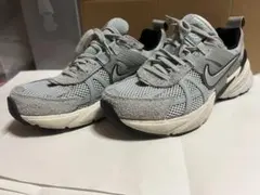 ナイキ 24.0cm V2Kラン FN6703 003 Nike スニーカー