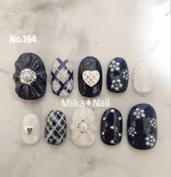 No.164 ぷっくりお花×ネイビーチェックネイル♡オーダーはコメント下さい