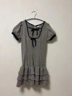 Ribbon Fit Tiered Sweat Onepieceリリーエミ ュリ - メルカリ
