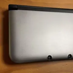 美品 Nintendo 3ds LL シルバー ブラック