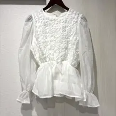 AMELY ラジエム　シフォンフリルペプラムトップス　ホワイト　319