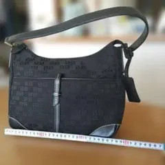 Item thumbnail for item ffe41255-f631-42a2-a6c3-aa8366bd366f