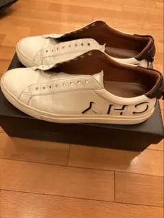 GIVENCHY スニーカー ホワイトのサムネイル