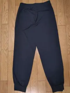 【美品】ユニクロ　ウルトラストレッチアクティブジョガーパンツ　エアリズム