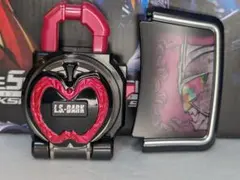 Item thumbnail for item 83b97399-c539-41e6-a0ba-735c1c2203f5