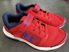 &アンダーアーマー＆new balance スニーカー3足セットB NIKE New Balance アンダーアーマーキッズスニーカー 3足セット - メルカリ