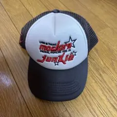 Item thumbnail for item 4440a5d8-c8f1-4eae-b3fc-18f0e490f7de