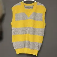 ニットベスト イエロー グレー ストライプ　DAZY shein