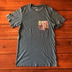 VOLCOM ボルコム　Tシャツ　レディース　Ｓサイズのサムネイル