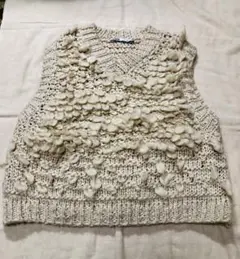 ZARA 立体編み Vネック ノースリーブニット・ベスト