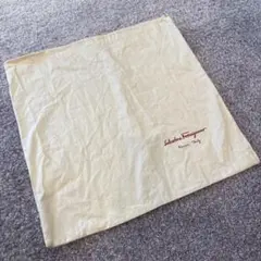 Salvatore Ferragamo 保存袋 巾着袋 布製ショップ袋のサムネイル