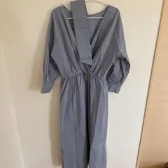 アパートバイローリーズ グレー Vネック ロングワンピース